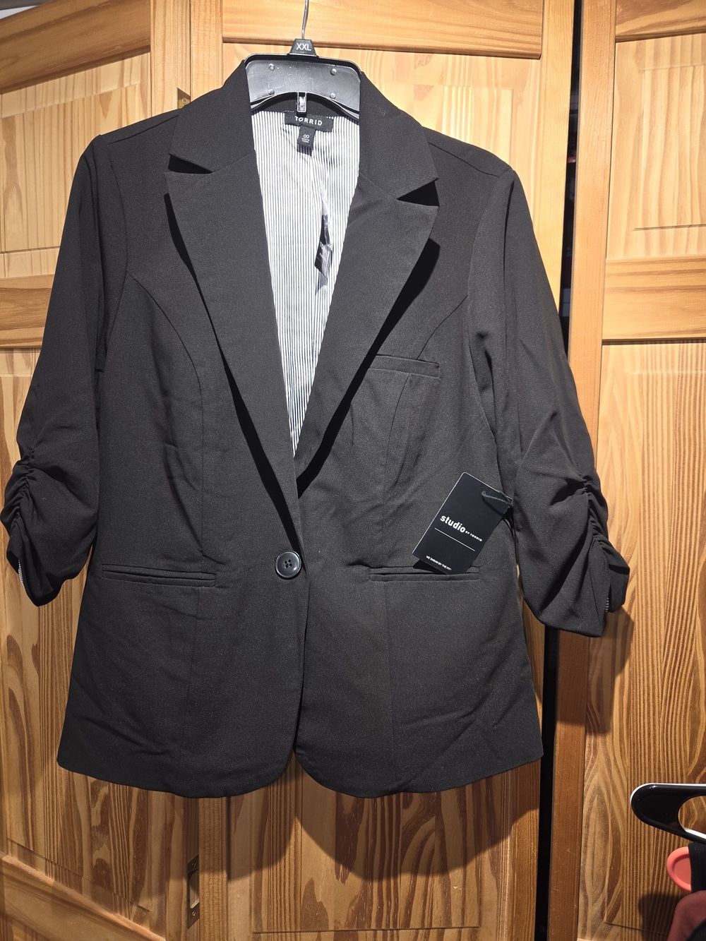 Torrid Black 3/4 Ruched-Sleeve Single-Button Blazer